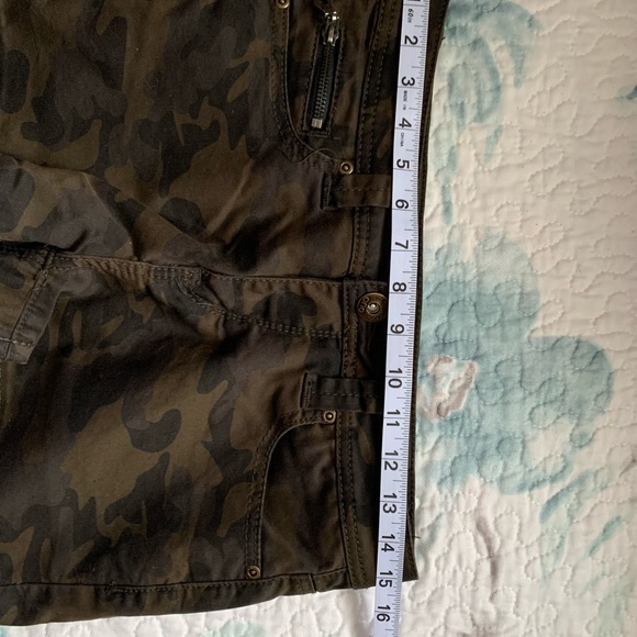 🍉Warehouse One brown, camouflage denim shorts, mid rise, stretchy, lightweight 6 - Picture 12 of 14